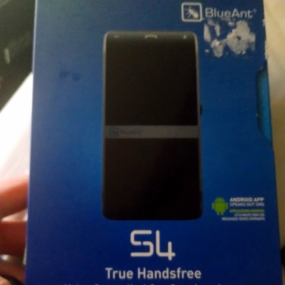 True handsfree voice controlled car speakerphone